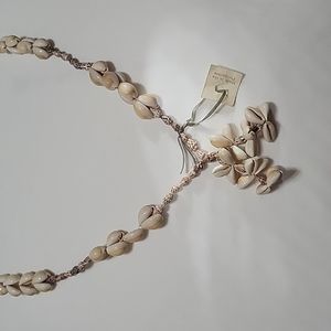 Crossed Shell Necklace